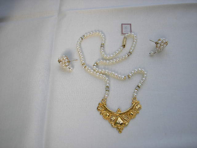 Item Code:M06104  Price Rs. 350/-  Status: available