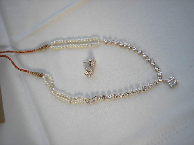 Item Code:M06111  Price Rs. 650/-  Status: available